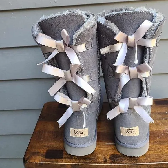 UGG Gray Suede Cream Shearling Bailey Boots Size 9