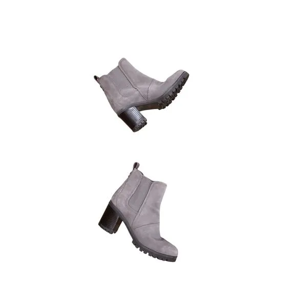 UGG Hazel Waterproof Suede Chelsea Boot Size 9