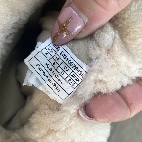 UGG | Juniper II CHESTNUT Cardy Knot BOOTS