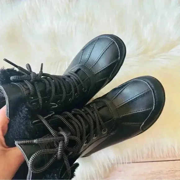 UGG Kids Butte li Boots Shoes Tall Leather Waterproof Boots Sz 4
