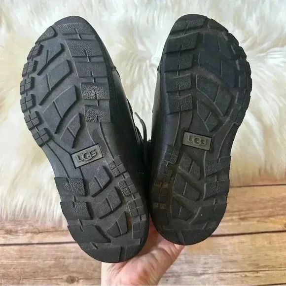 UGG Kids Butte li Boots Shoes Tall Leather Waterproof Boots Sz 4
