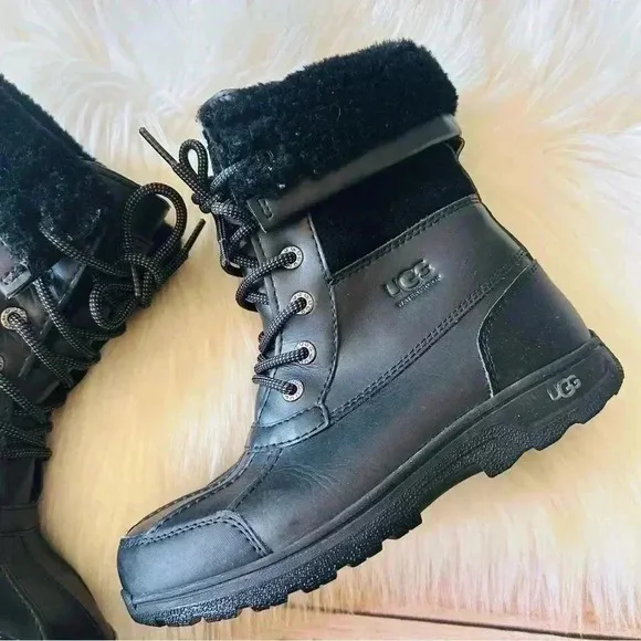 UGG Kids Butte li Boots Shoes Tall Leather Waterproof Boots Sz 4