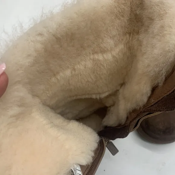 UGG kids suede brown shearling warm winter boots style 1001520 size 1 WRB4076A