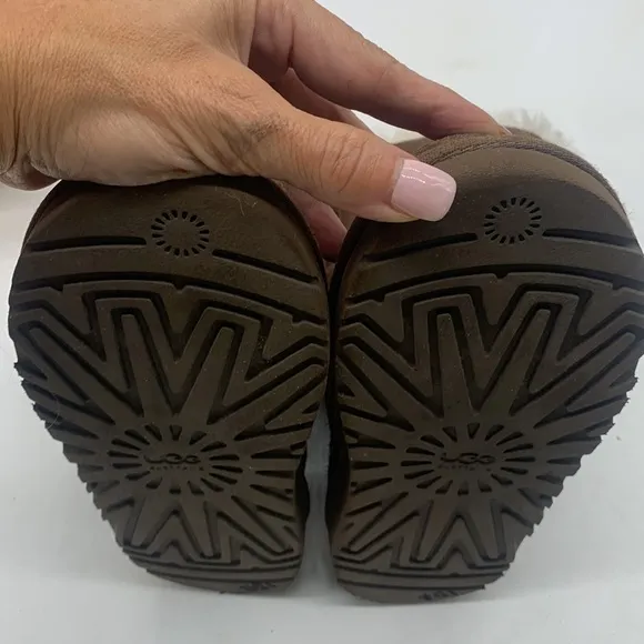 UGG kids suede brown shearling warm winter boots style 1001520 size 1 WRB4076A