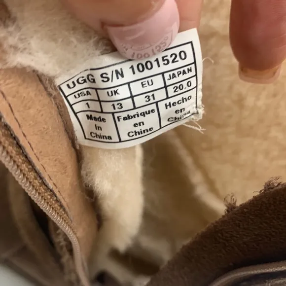 UGG kids suede brown shearling warm winter boots style 1001520 size 1 WRB4076A