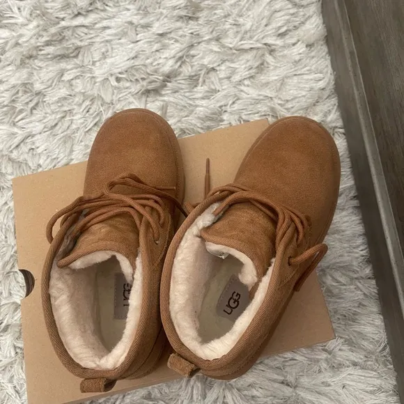 UGG Kids Tan Boots K Neumel ll