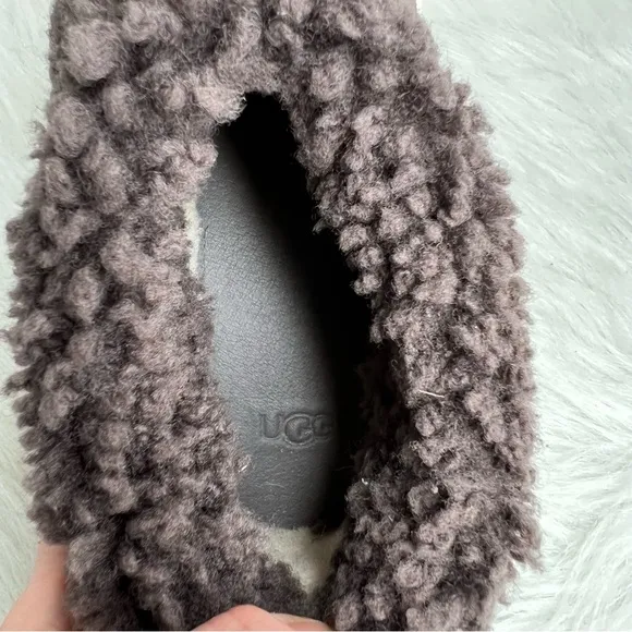 UGG Lynus Pull On Booties Thunder Cloud Suede Size 10