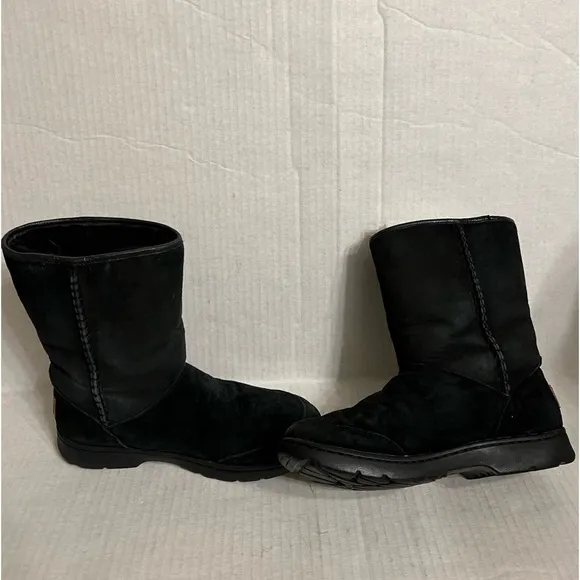 UGG Michaela Black winter Boots women’s sz 7