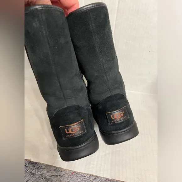 UGG Michaela Black winter Boots women’s sz 7