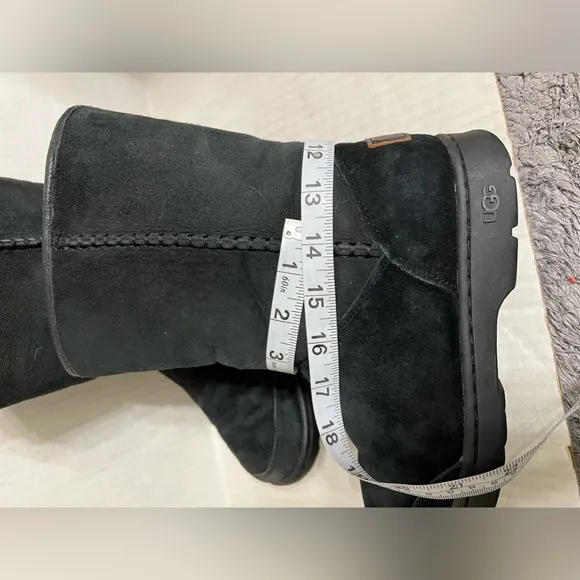 UGG Michaela Black winter Boots women’s sz 7