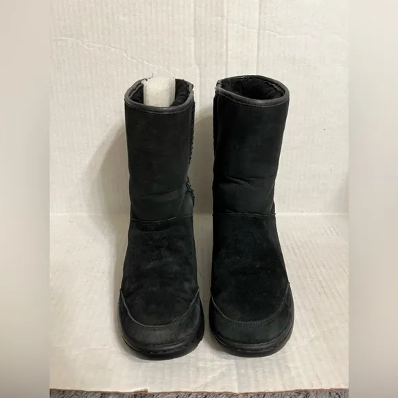 UGG Michaela Black winter Boots women’s sz 7