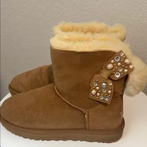 UGG Tan Winter Boots with Cream Fur Lining