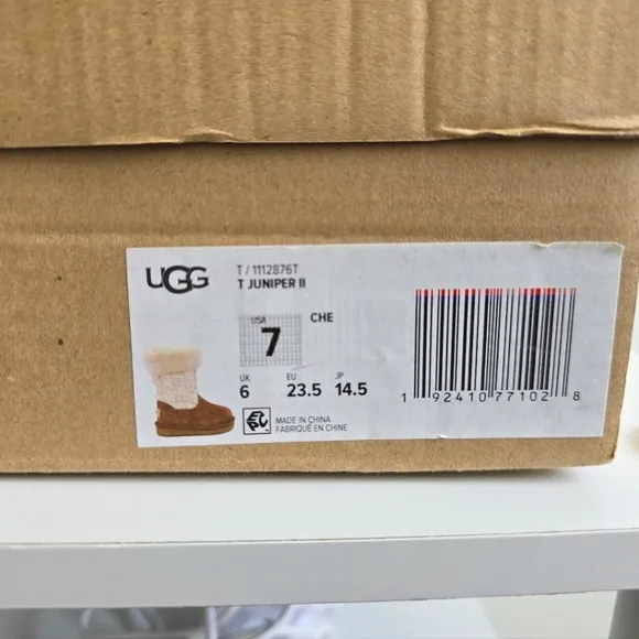 UGG Toddler Juniper II Size 7