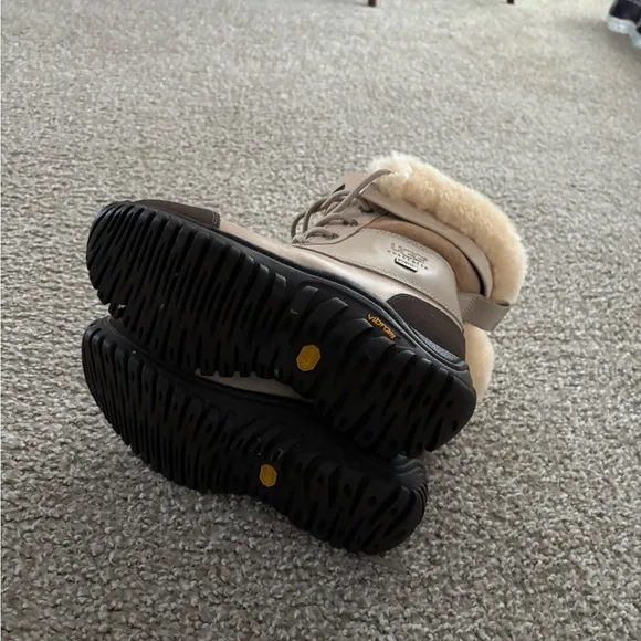 UGG Women's Beige and Brown Winter Boots