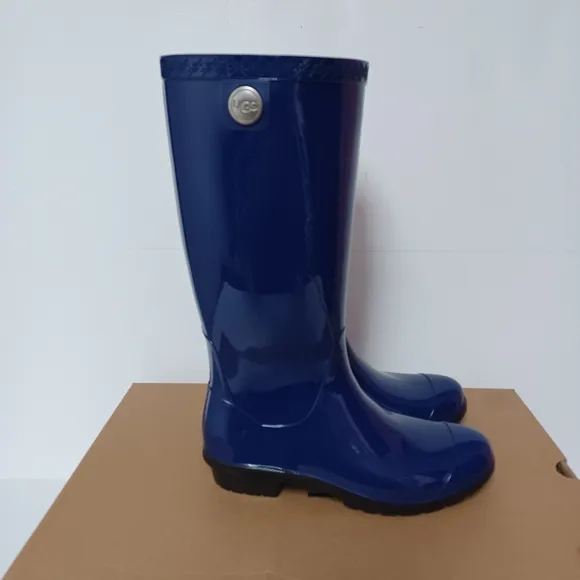 UGG Women's Navy Blue Shaye Glossy Waterproof Rubber Rain Boots Size 6