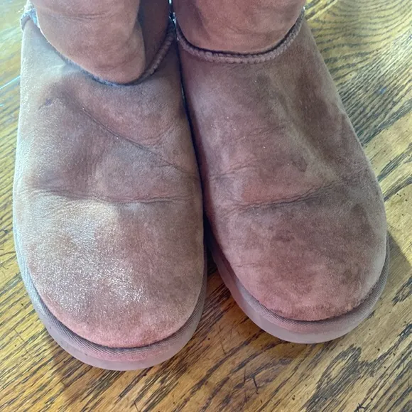 Ugh Brown Tan Boots