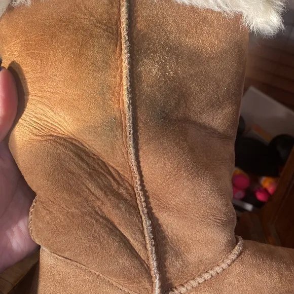 Ugh Brown Tan Boots