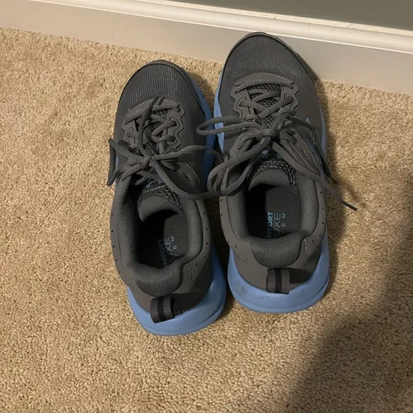 Under Armour Charged Assert 10 Men’s Sneakers