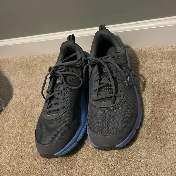 Under Armour Charged Assert 10 Men’s Sneakers