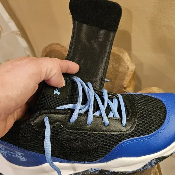 Under Armour Kids' Blue Basketball Sneakers