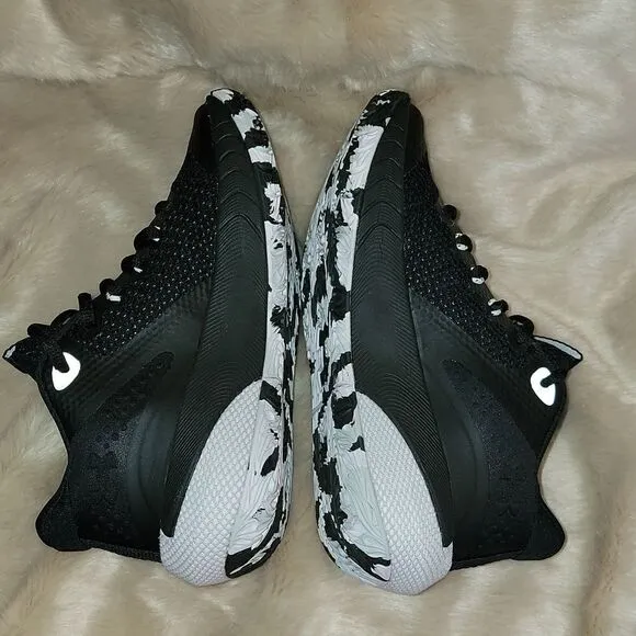 UNDER ARMOUR BLACK HOVR BREAKTHROUGH BASKETBALL SHOES, SIZE 5 - NEW!
