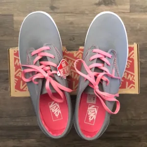 Vans Atwood Gray Pink Canvas Shoes size Missy 5