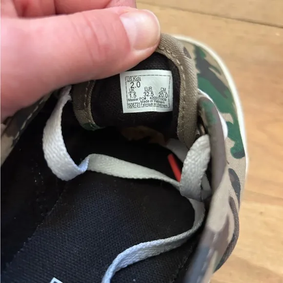Vans Authentic Camo Kid Sneakers
