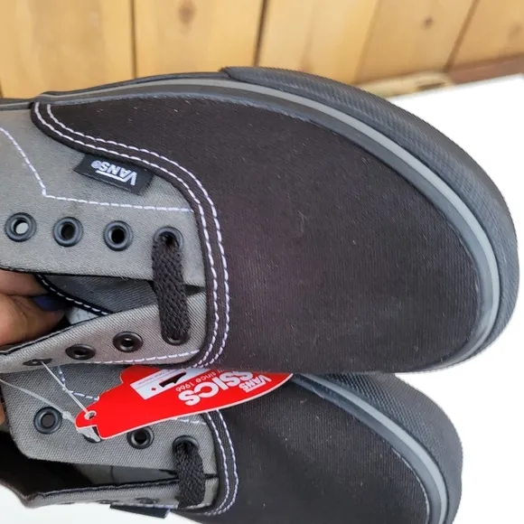 Vans Canvas Black Gray Skater Low Top Lace Shoes Youth Sz 1.5