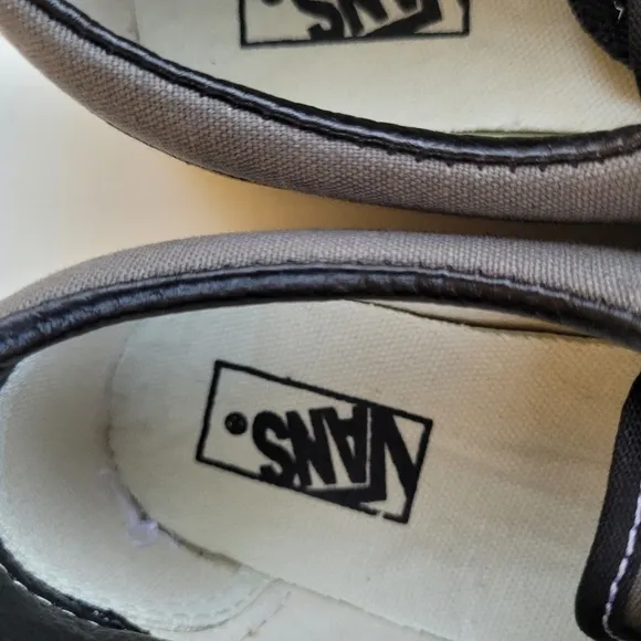 Vans Canvas Black Gray Skater Low Top Lace Shoes Youth Sz 1.5