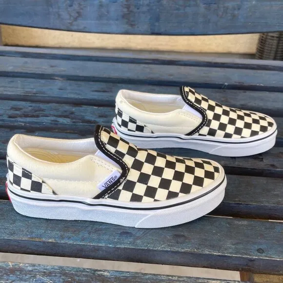 Vans Classic Kids Slip-On Checkerboard Skate Shoe White/ Black Size 13 Cushioned