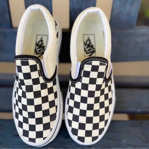 Vans Classic Kids Slip-On Checkerboard Skate Shoe White/ Black Size 13 Cushioned