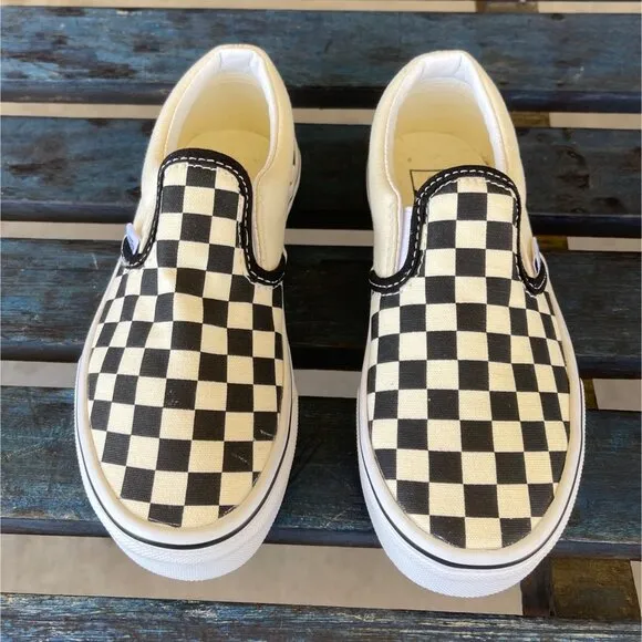 Vans Classic Kids Slip-On Checkerboard Skate Shoe White/ Black Size 13 Cushioned