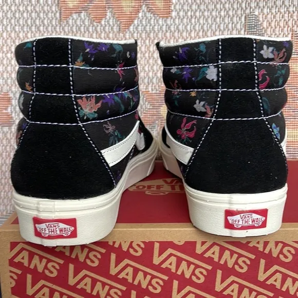 Vans Comfycush Sk8-HiFatal Floral BlackVNOA7TNOBLKMen’s sneakers -