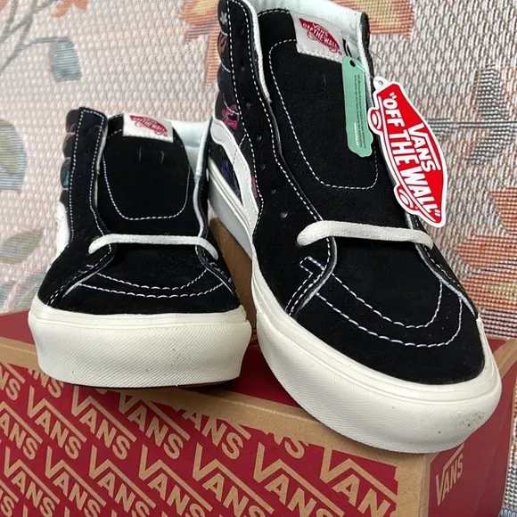 Vans Comfycush Sk8-HiFatal Floral BlackVNOA7TNOBLKMen’s sneakers -
