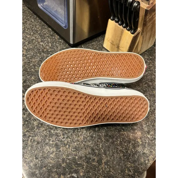 Vans Doheny Lowtop 2022 Pride Love Wins Mens 10
