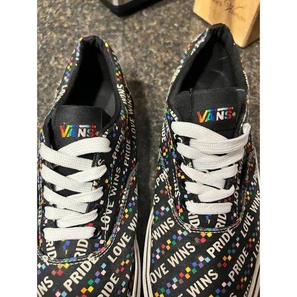Vans Doheny Lowtop 2022 Pride Love Wins Mens 10