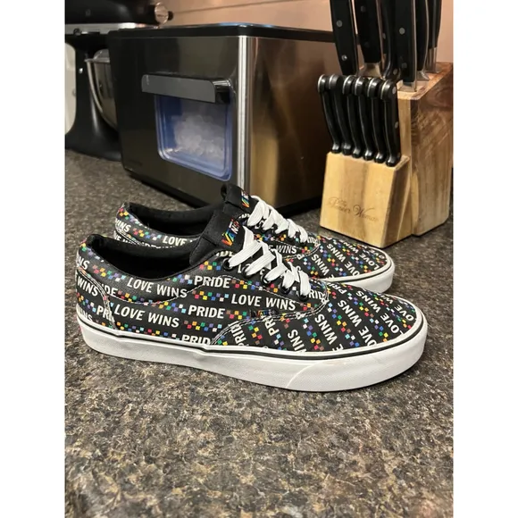 Vans Doheny Lowtop 2022 Pride Love Wins Mens 10