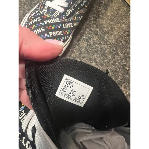 Vans Doheny Lowtop 2022 Pride Love Wins Mens 10
