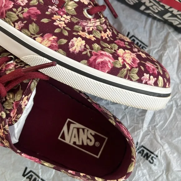 VANS FLORAL SNEAKERS