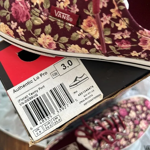 VANS FLORAL SNEAKERS
