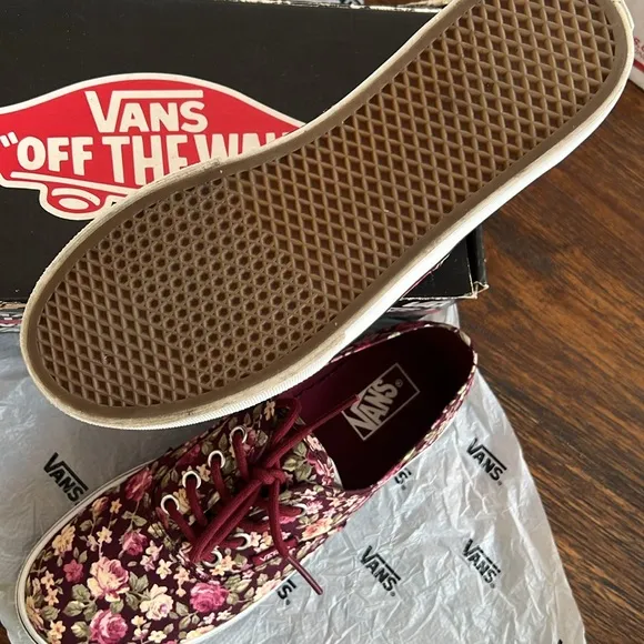 VANS FLORAL SNEAKERS