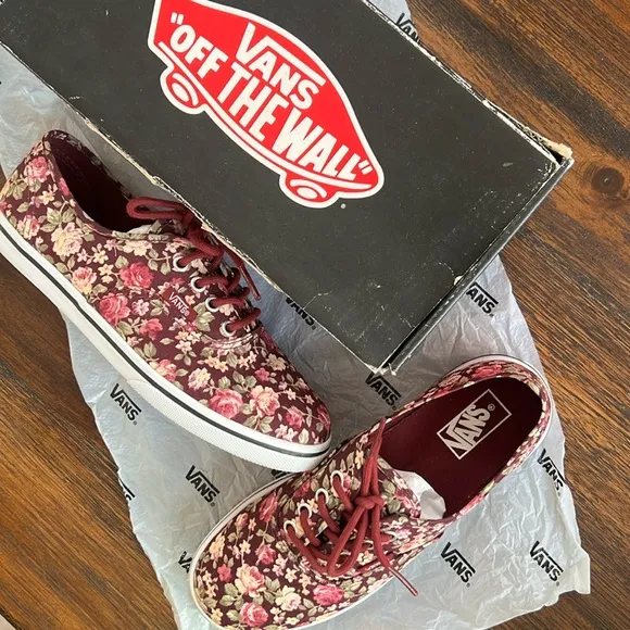 VANS FLORAL SNEAKERS