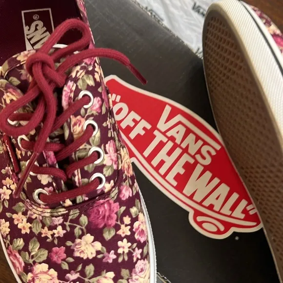 VANS FLORAL SNEAKERS
