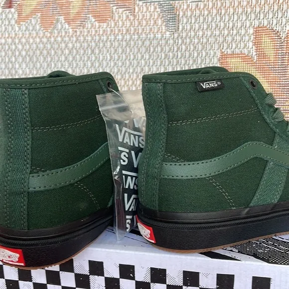 Vans Men’s Crockett HighDark Green/BlackVN0A5JIG3MZsneakers