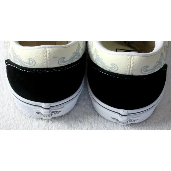 Vans Men's Old Skool Raven Skull Black True White Canvas Suede Shoes Sizes NIB