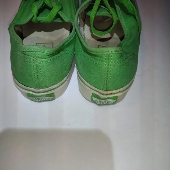 VANS OFF THE WALL BRIGHT NEON LIME GREEN SNEAKERS IN A VERY RARE GREEN COLORWAY