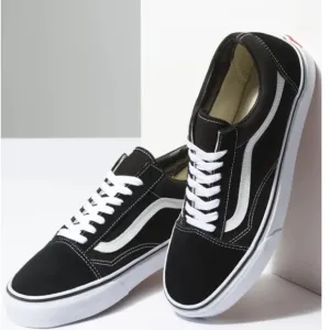 VANS | Old Skool Black &amp; White Sneakers | Mens 6.5/Womens 8/EUR 38.5