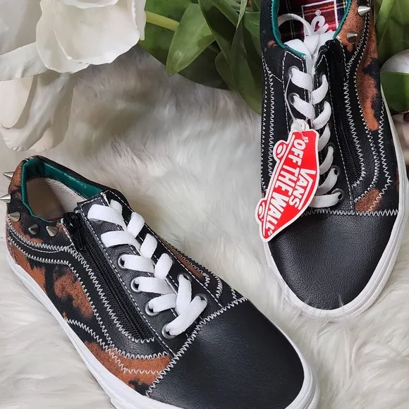 Vans Old Skool Tapered Tartan Daze sneakers in black/red women7.5 New