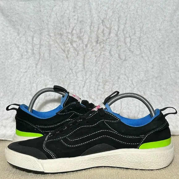 Vans Old Skool Unisex Black UltraRange EXO Skate Sneakers Shoes SZ US M 8.5/W 10