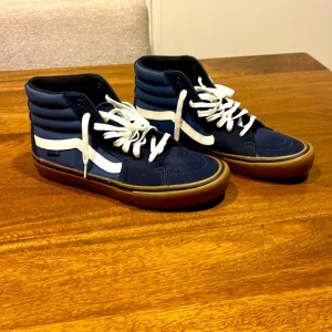 VANS SK8-HI PRO SHOES (RAINY DAY) NAVY / GUM Size 10